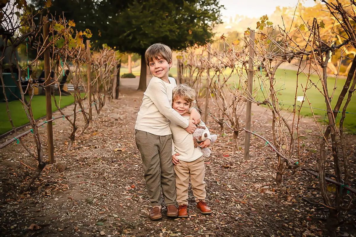 holiday family portrait session glendale family photographer 009