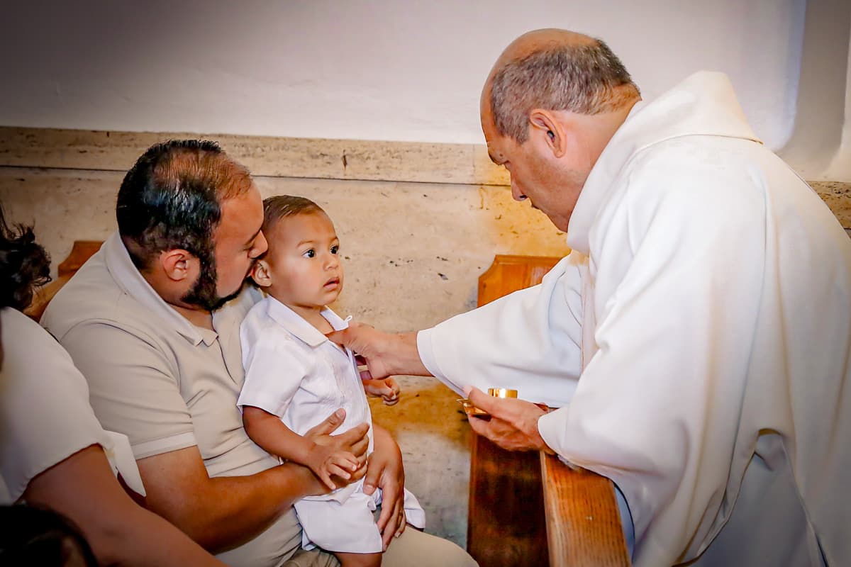 leandro and amelia los angeles baptism photographer placita olvera church 016