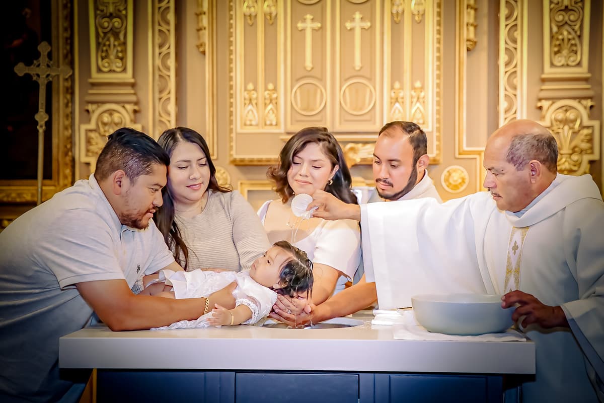leandro and amelia los angeles baptism photographer placita olvera church 020