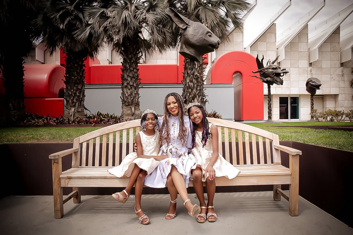 roundtree family portrait session lacma los angeles holiday family portrait photographer23