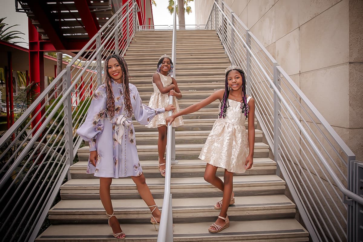 roundtree family portrait session lacma los angeles holiday family portrait photographer28