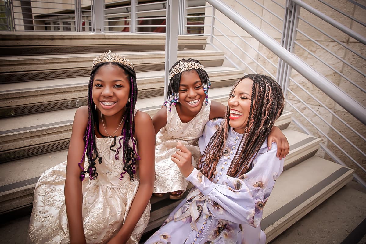 roundtree family portrait session lacma los angeles holiday family portrait photographer32