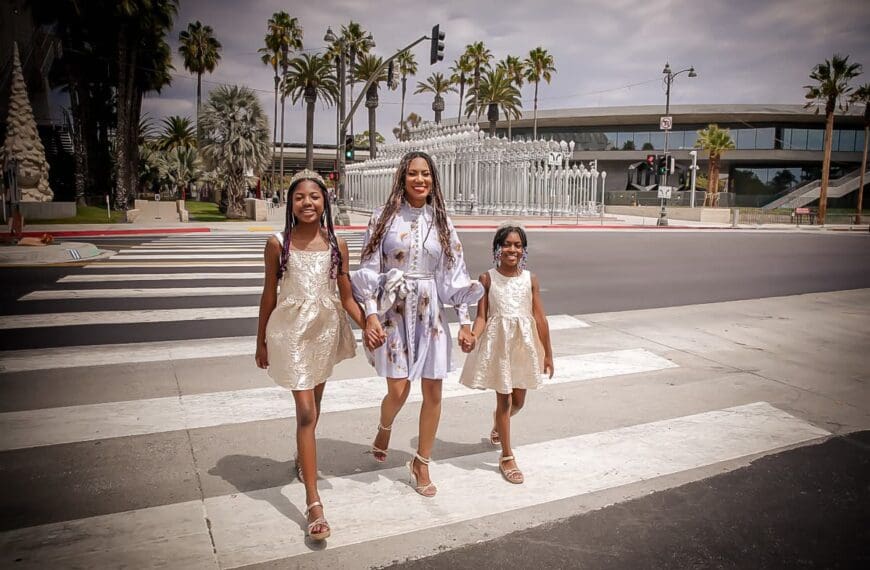 Epic Holiday Family Portrait Session at LACMA with…